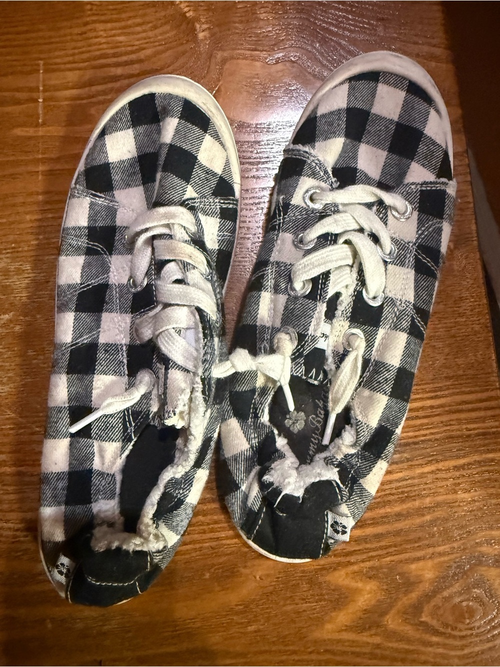Tommy Bahama Kids Black & White Plaid Lace-Up Sneakers